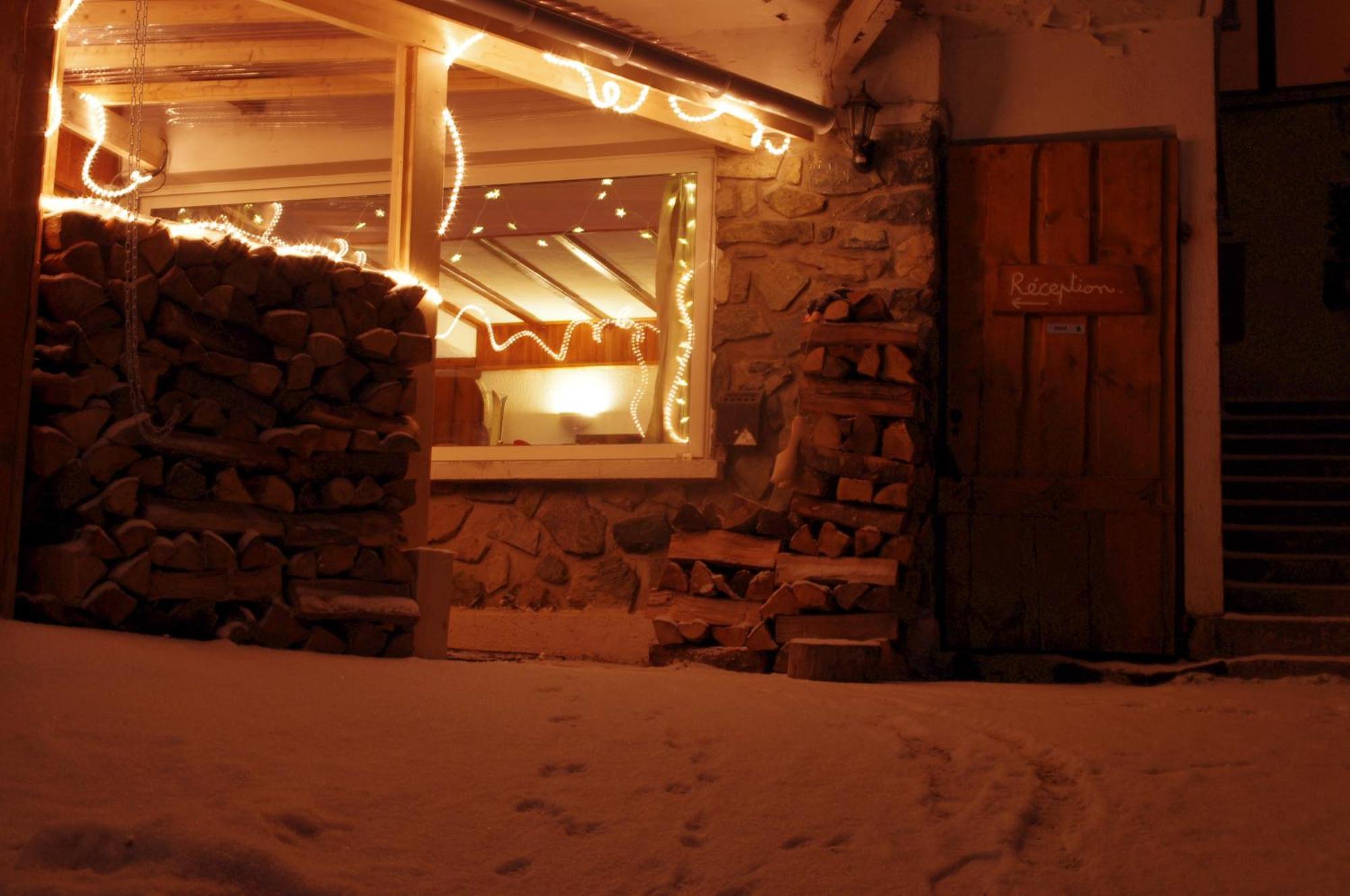 Auberge Restaurant Du Virage 샴루스 외부 사진