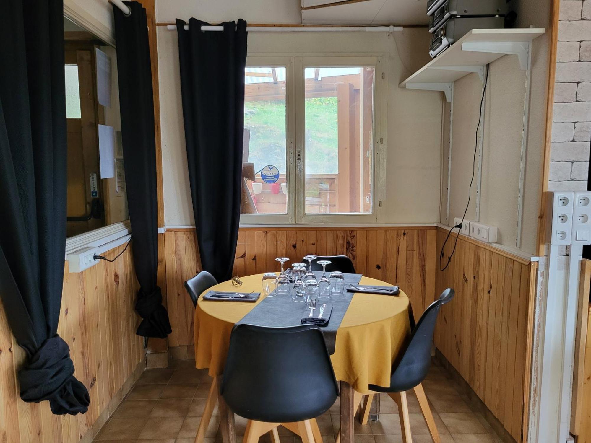 Auberge Restaurant Du Virage 샴루스 외부 사진